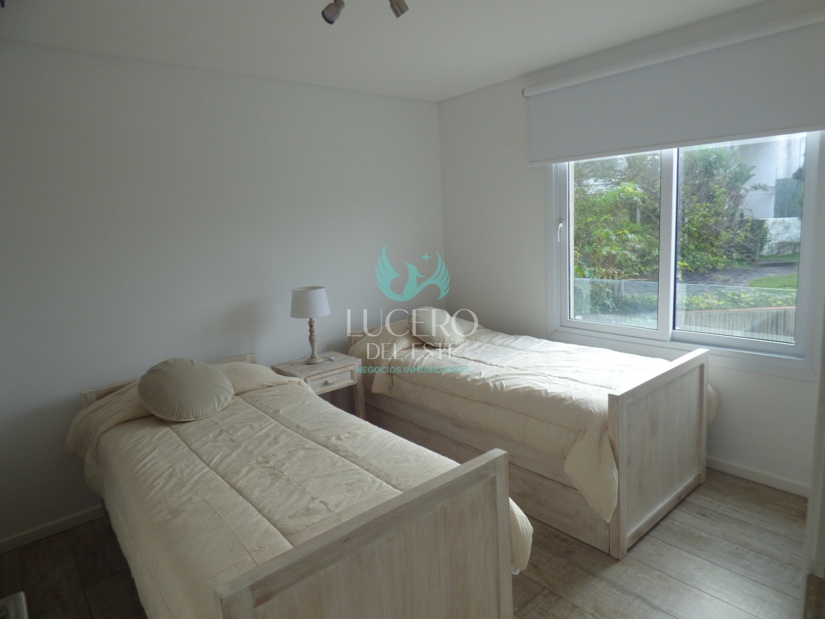 Apartamento ID.10 - Alquilo 4 Dorm en Suite en Palcos de la Posta