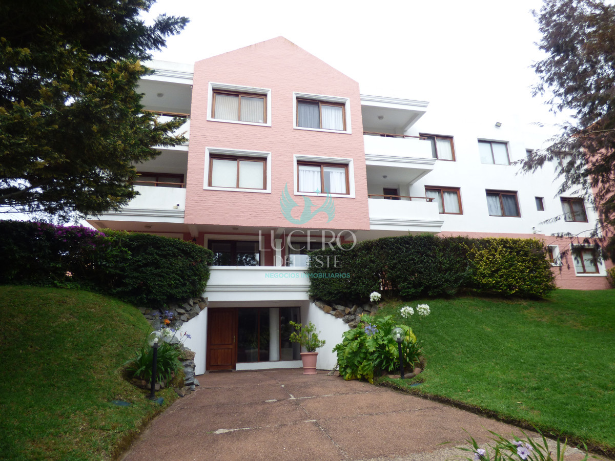 Apartamento ID.1004 - Alquilo Departamento 3 Dorm 2 baños con Piscina Climatizada 