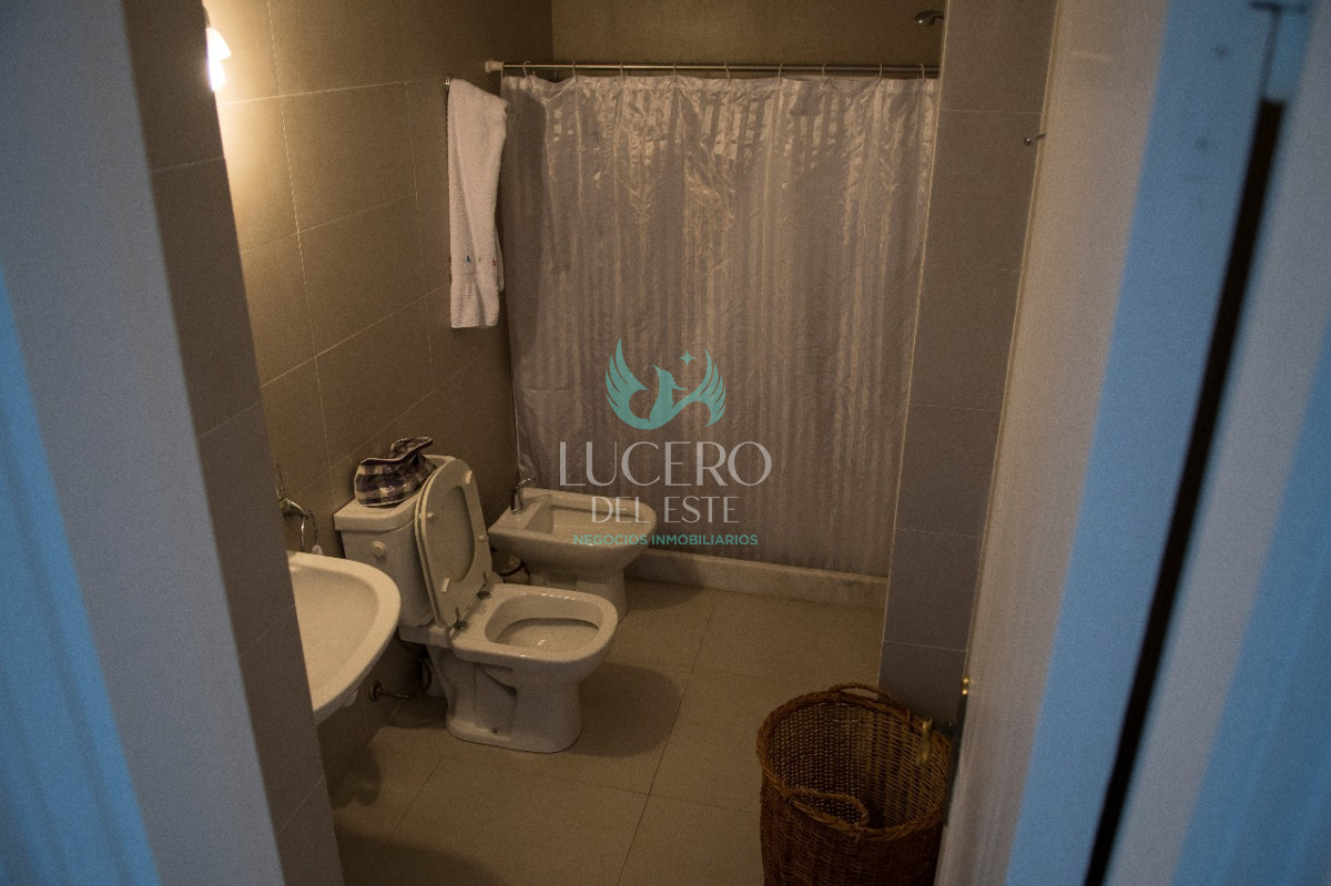 Apartamento ID.75 - Alquiler y Venta  Departamento 3 dorm en suite en Esturión de Montoya 