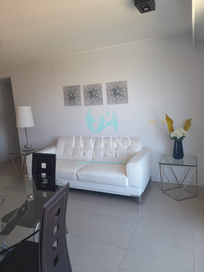 Apartamento ID.102 - Alquilo Departamento 2 Dorm 2 Baños, 1 en suite en Alexander Collection