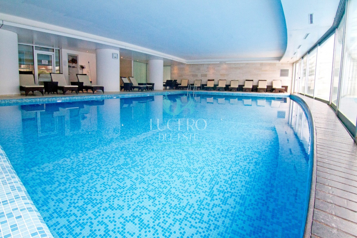 Apartamento ID.54 - Vendo y Alquilo Departamento de 2 Dorm en Season Tower