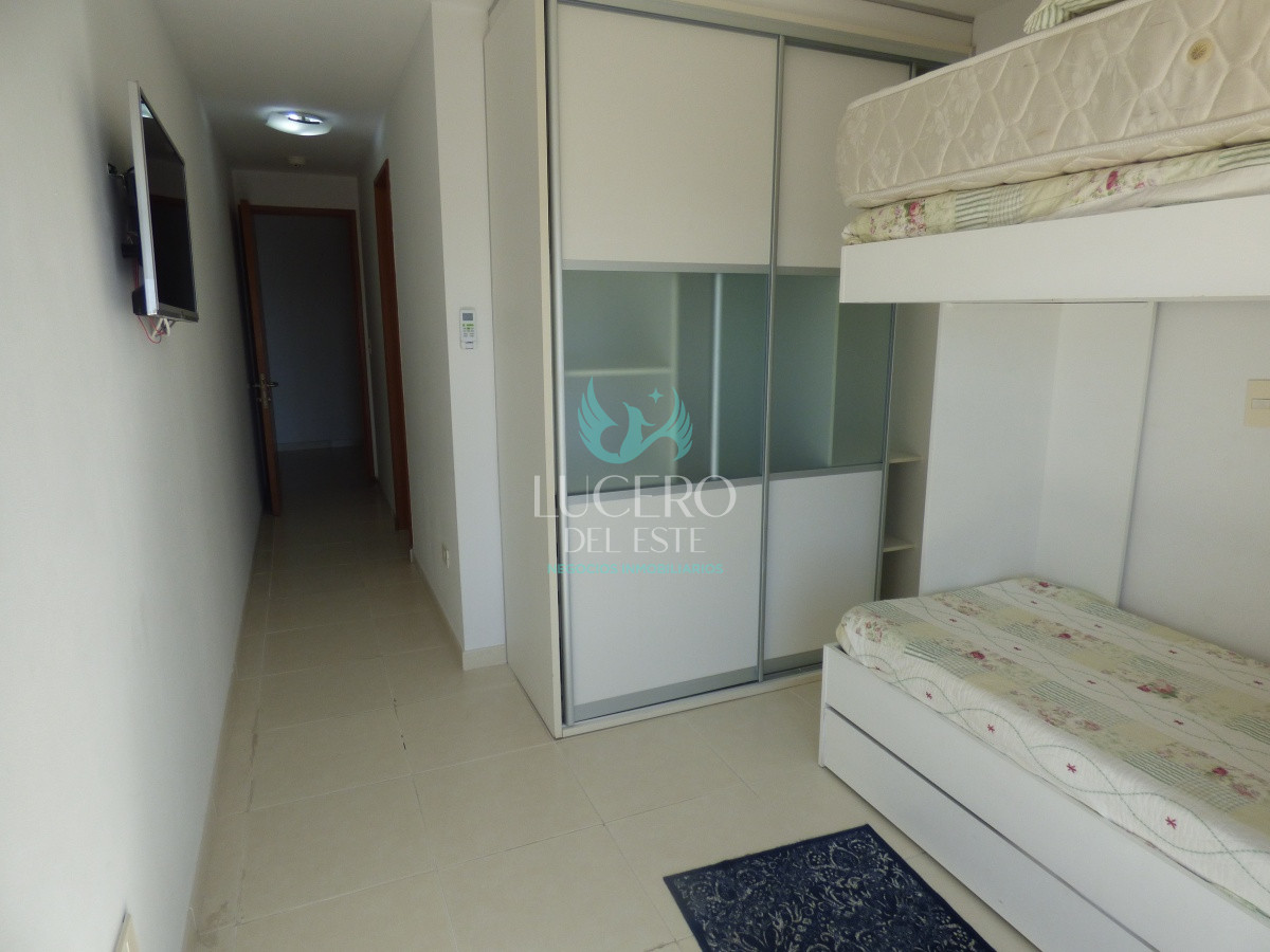 Apartamento ID.54 - Vendo y Alquilo Departamento de 2 Dorm en Season Tower