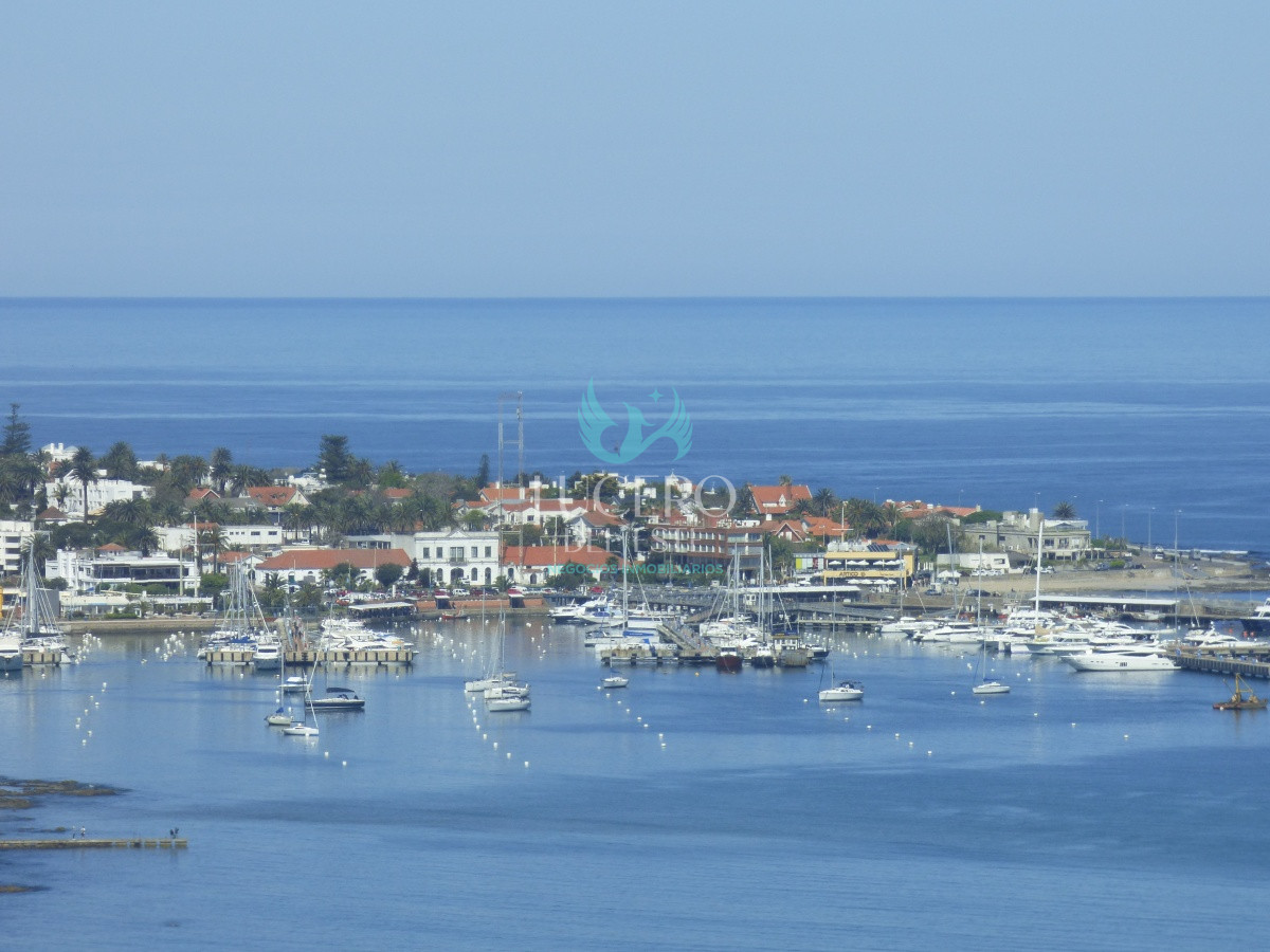 Apartamento ID.54 - Vendo y Alquilo Departamento de 2 Dorm en Season Tower