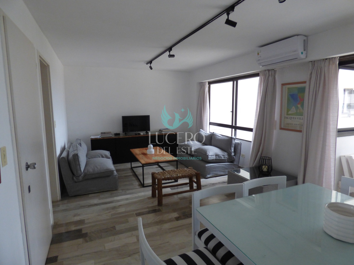 Apartamento ID.562 - Alquilo Departamento de 3 Dorm 2 baños en Parquemar Center