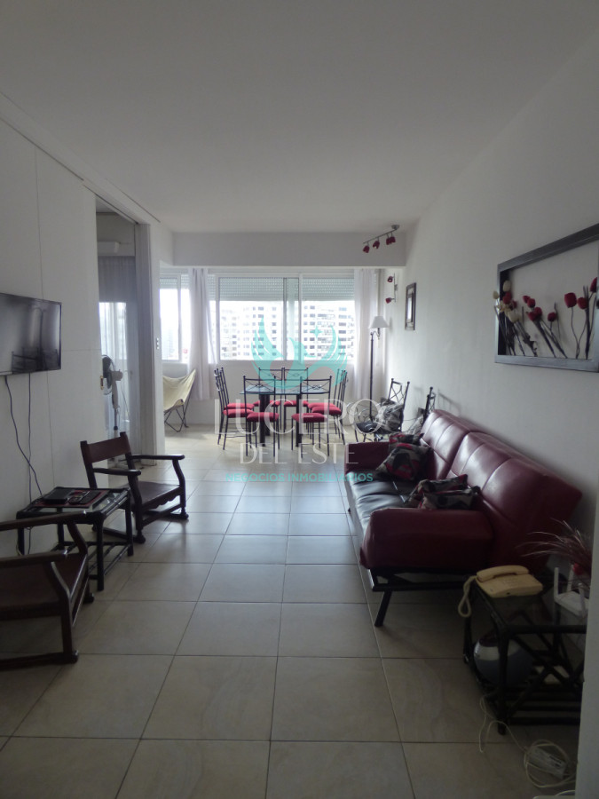 Apartamento ID.1466 - Alquiler Invernal o anual 1 Dorm y medio edificio Vanguardia
