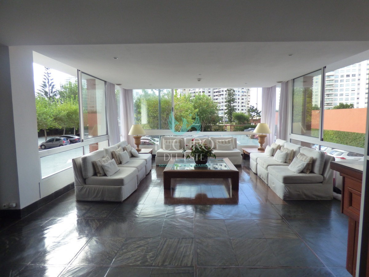 Apartamento ID.1466 - Alquiler Invernal o anual 1 Dorm y medio edificio Vanguardia