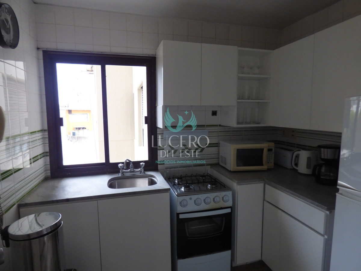 Apartamento ID.562 - Alquilo Departamento de 3 Dorm 2 baños en Parquemar Center