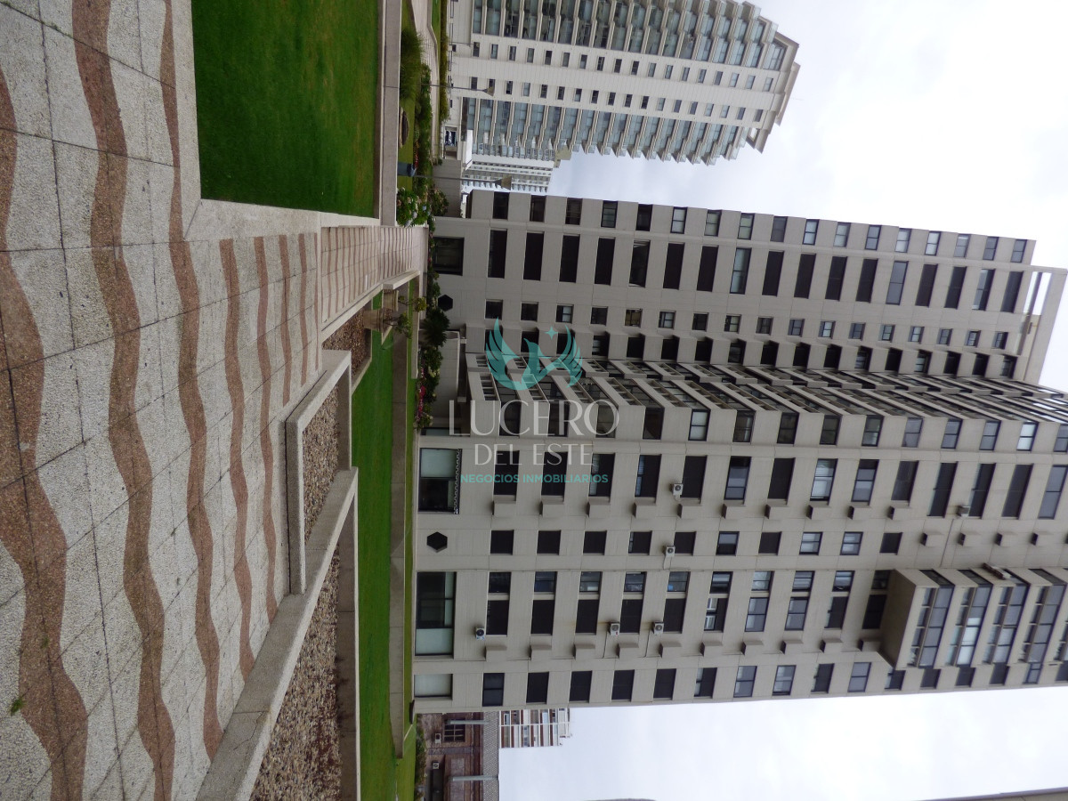 Apartamento ID.562 - Alquilo Departamento de 3 Dorm 2 baños en Parquemar Center