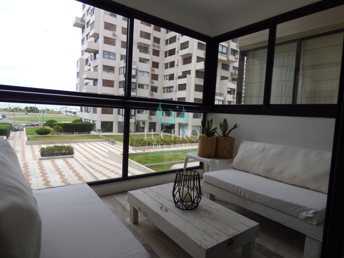 Apartamento ID.562 - Alquilo Departamento de 3 Dorm 2 baños en Parquemar Center