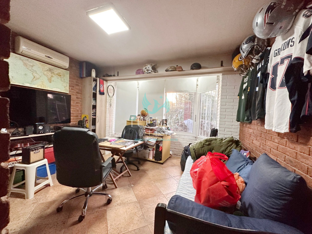 Casa ID.1548 - Vendo casa 4 dormitorios y 3 baños con Piscina climatizada