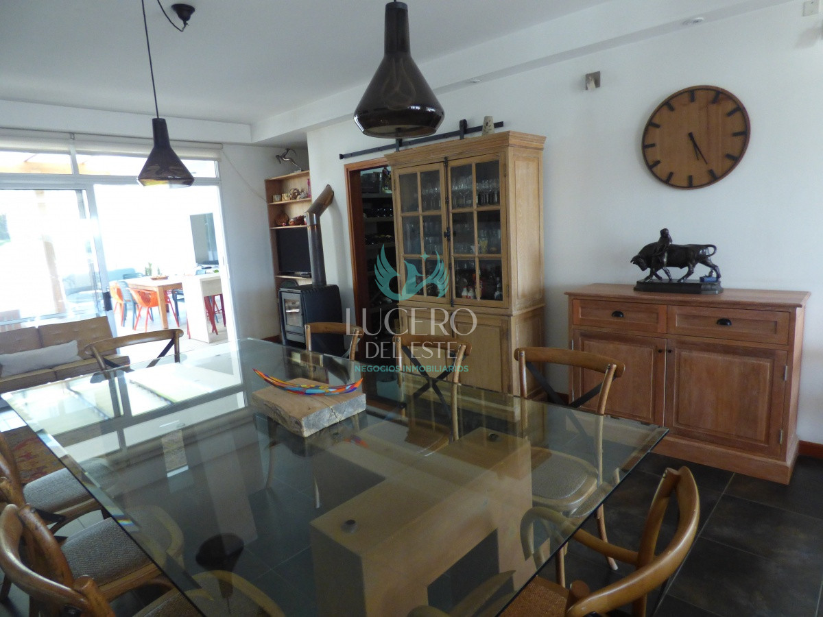 Casa ID.248 - Vendo Casa 6 Dorm 7 Baños Exclusiva, Frente al Mar