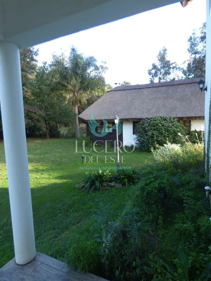 Casa ID.777 - Vendo Casa 3 Dorm 2 Baños más 2 dtos de 1 Dorm