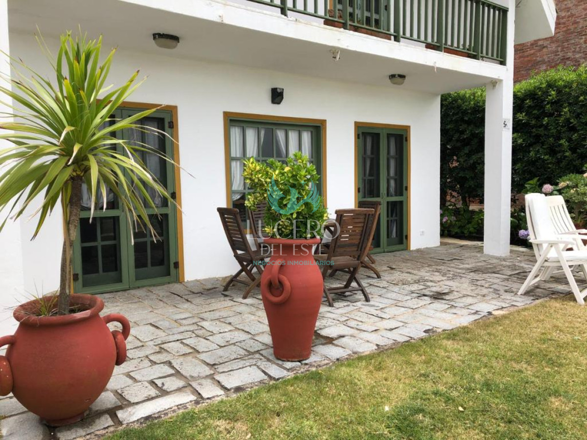 Casa ID.98 - Vendo Casa de 5 Ambientes en Montoya
