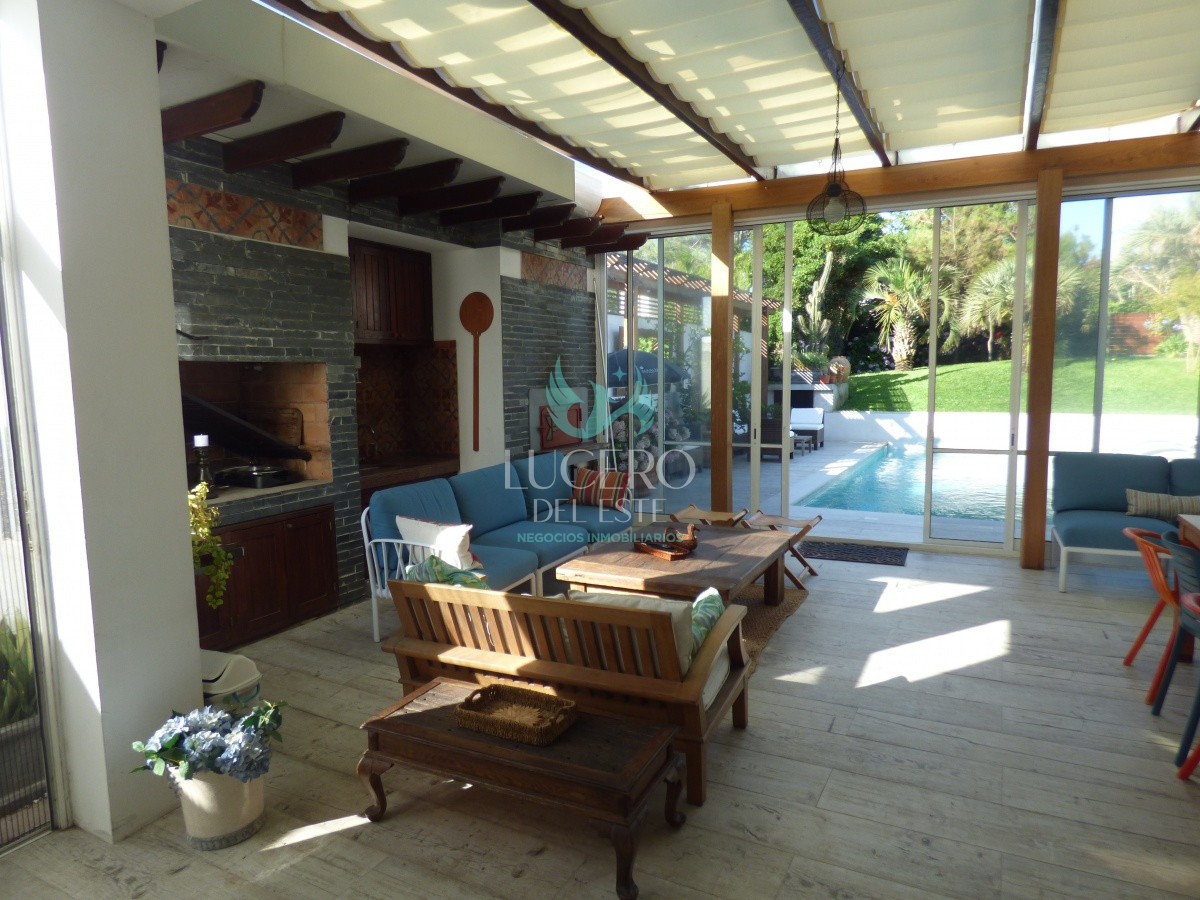 Casa ID.248 - Vendo Casa 6 Dorm 7 Baños Exclusiva, Frente al Mar