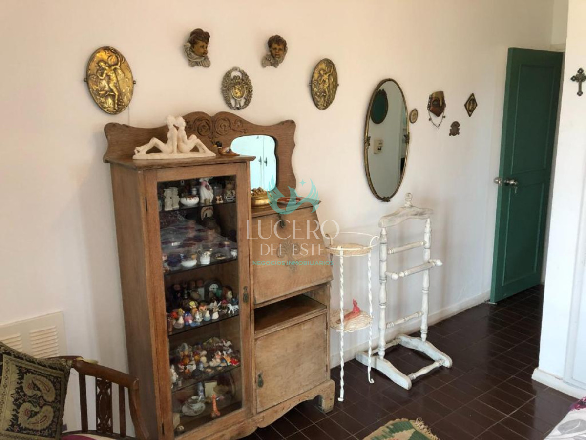 Casa ID.98 - Vendo Casa de 5 Ambientes en Montoya