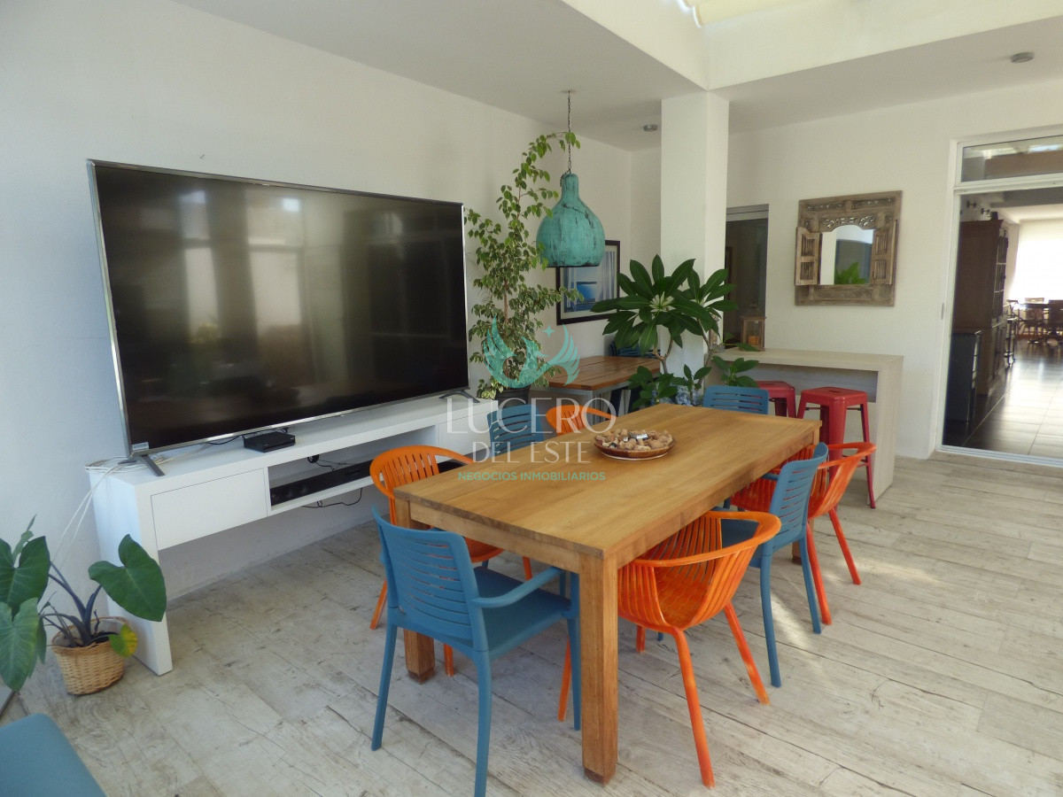 Casa ID.248 - Vendo Casa 6 Dorm 7 Baños Exclusiva, Frente al Mar