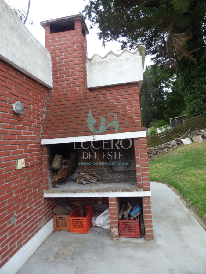 Casa ID.1713 - Alquiler anual casa de 5 Dorm 3 Baños 