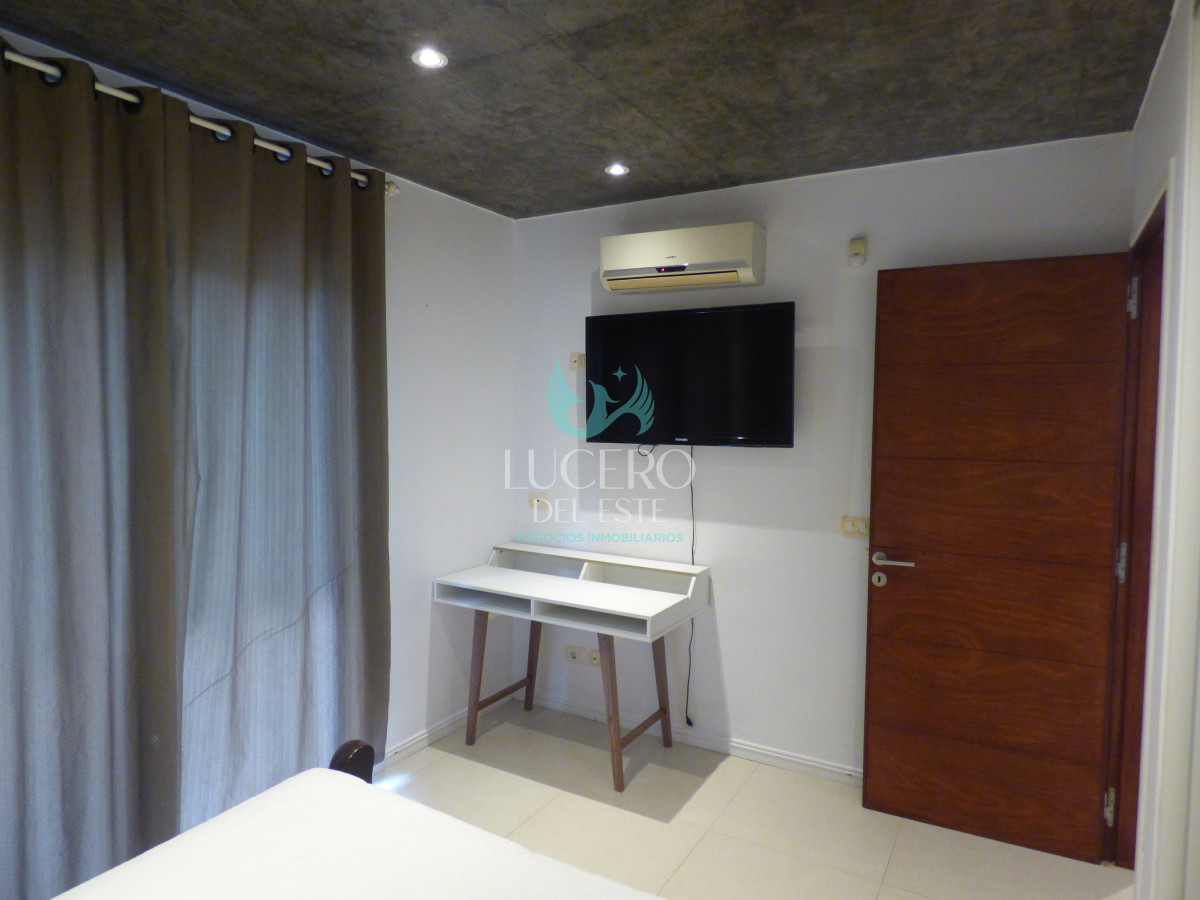 Casa ID.1541 - ALQUILO casa de 3 Dorm en el Tesoro