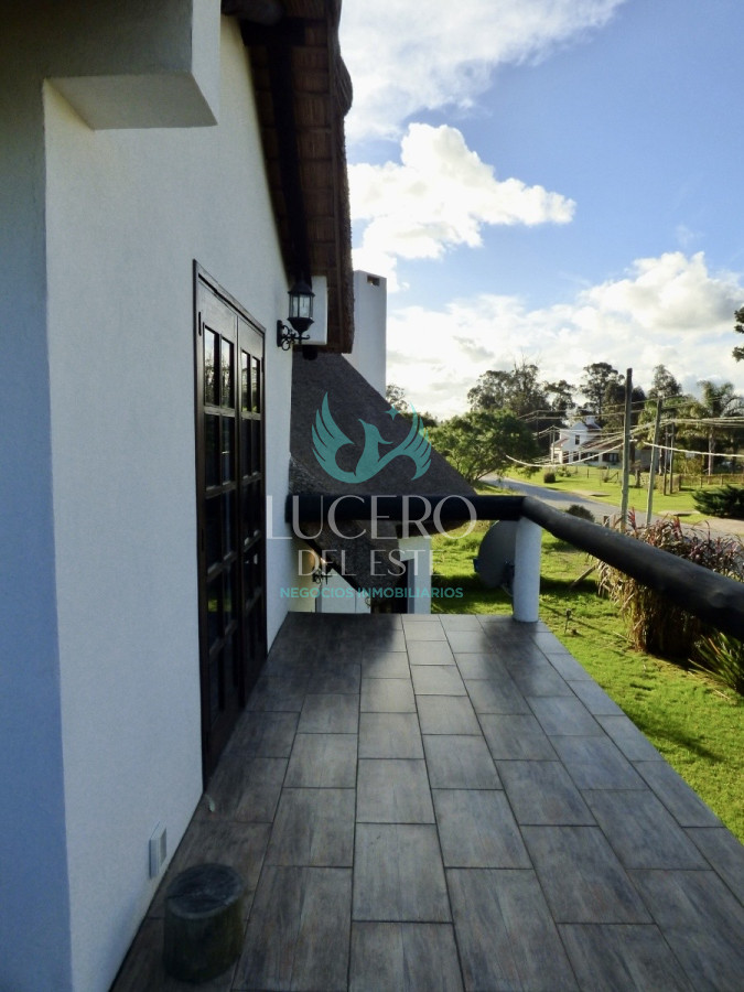 Casa ID.777 - Vendo Casa 3 Dorm 2 Baños más 2 dtos de 1 Dorm