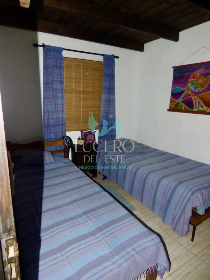 Casa ID.777 - Vendo Casa 3 Dorm 2 Baños más 2 dtos de 1 Dorm
