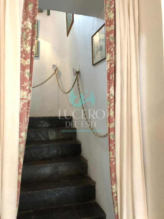 Casa ID.98 - Vendo Casa de 5 Ambientes en Montoya