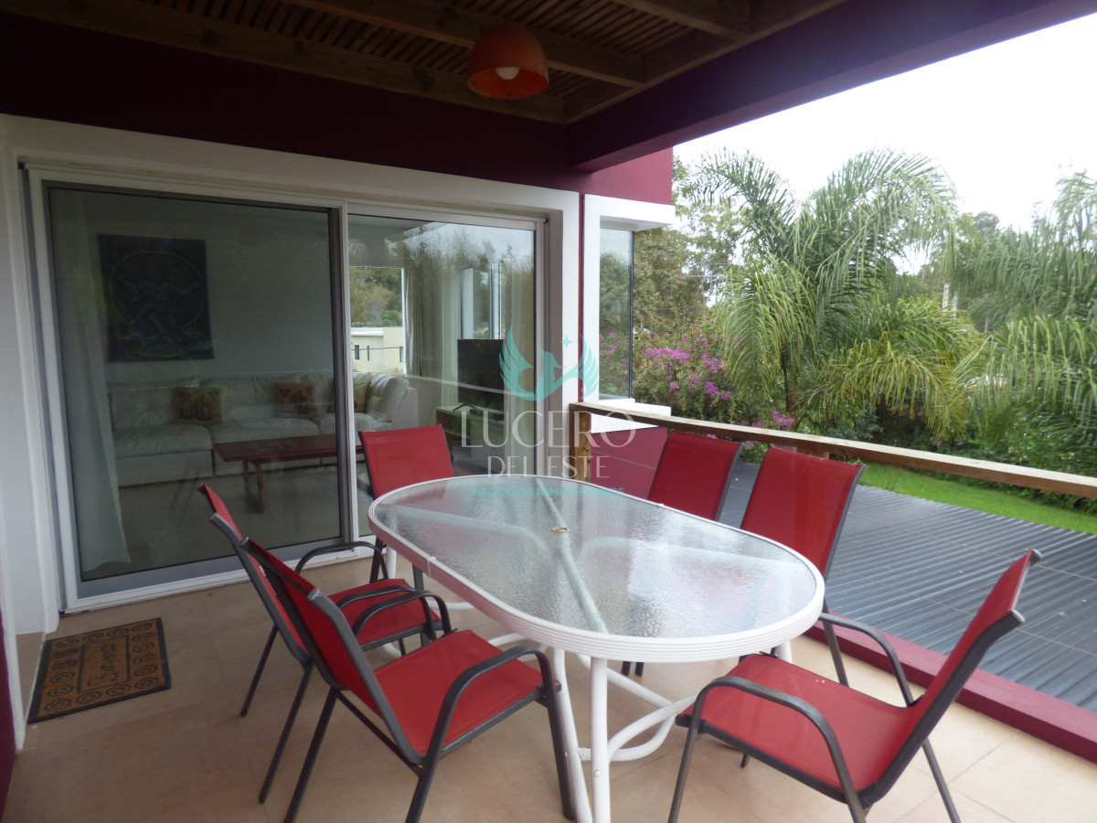 Casa ID.1541 - ALQUILO casa de 3 Dorm en el Tesoro