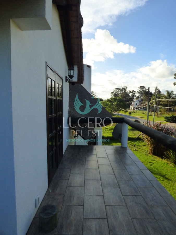 Casa ID.777 - Vendo Casa 3 Dorm 2 Baños más 2 dtos de 1 Dorm