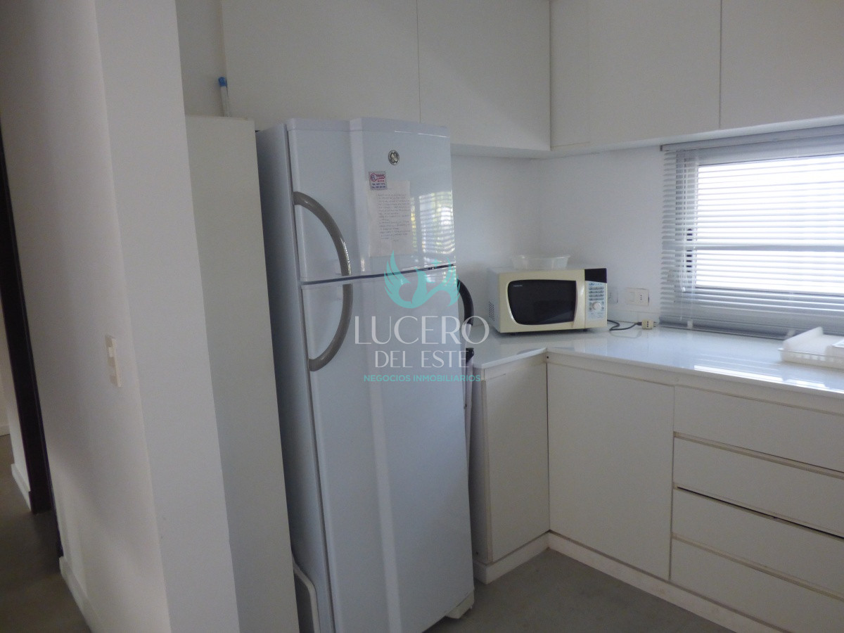 Casa ID.68 - Alquilo Casa 3 Dormitorios más Dependencia de Servicio 