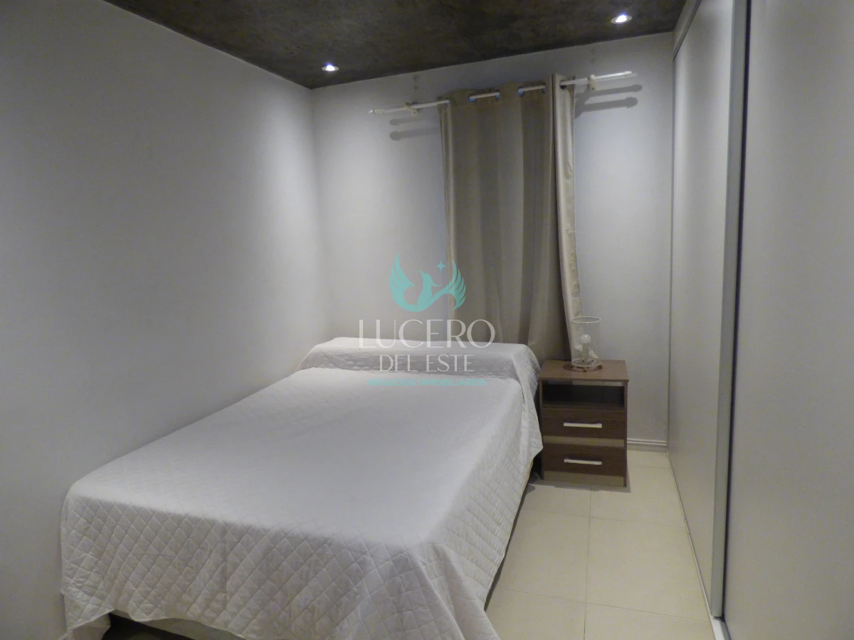 Casa ID.1541 - ALQUILO casa de 3 Dorm en el Tesoro