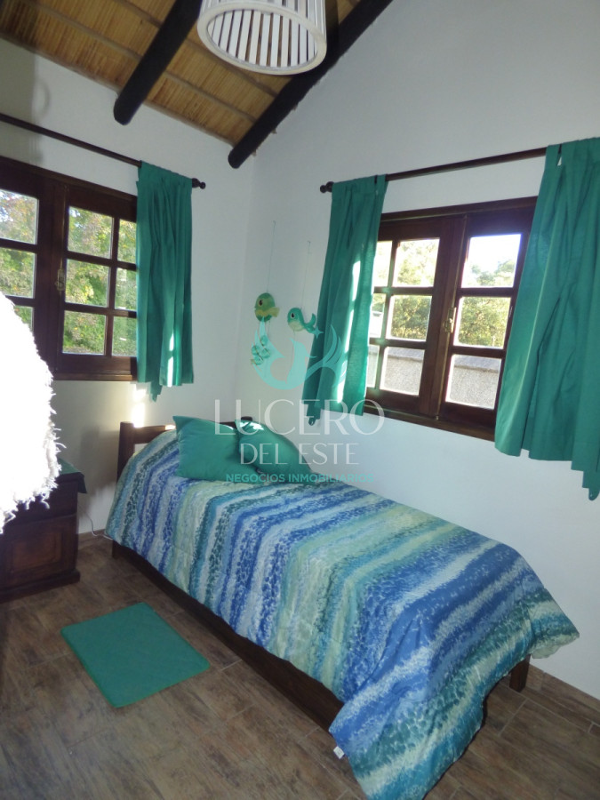 Casa ID.777 - Vendo Casa 3 Dorm 2 Baños más 2 dtos de 1 Dorm