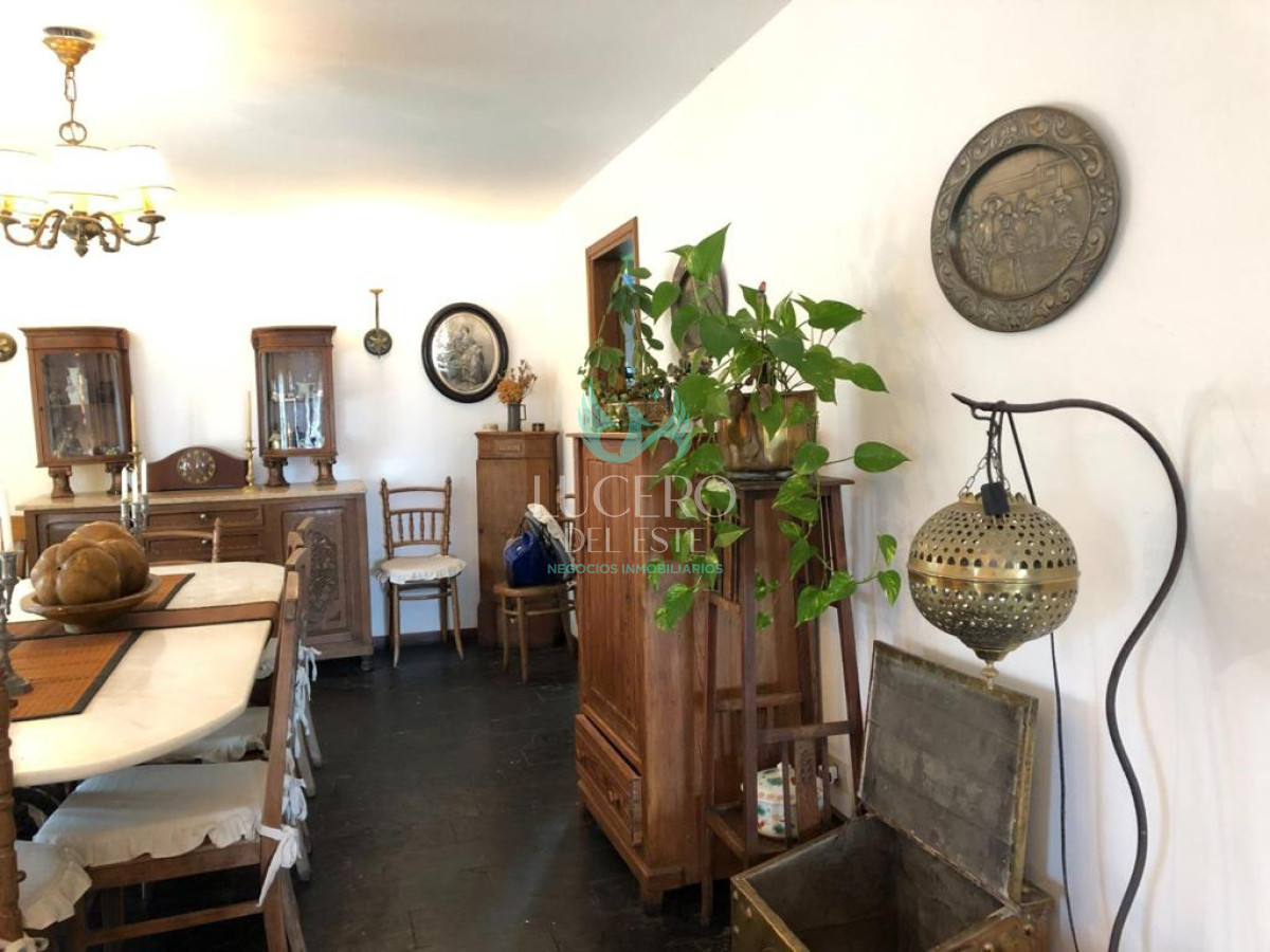 Casa ID.98 - Vendo Casa de 5 Ambientes en Montoya