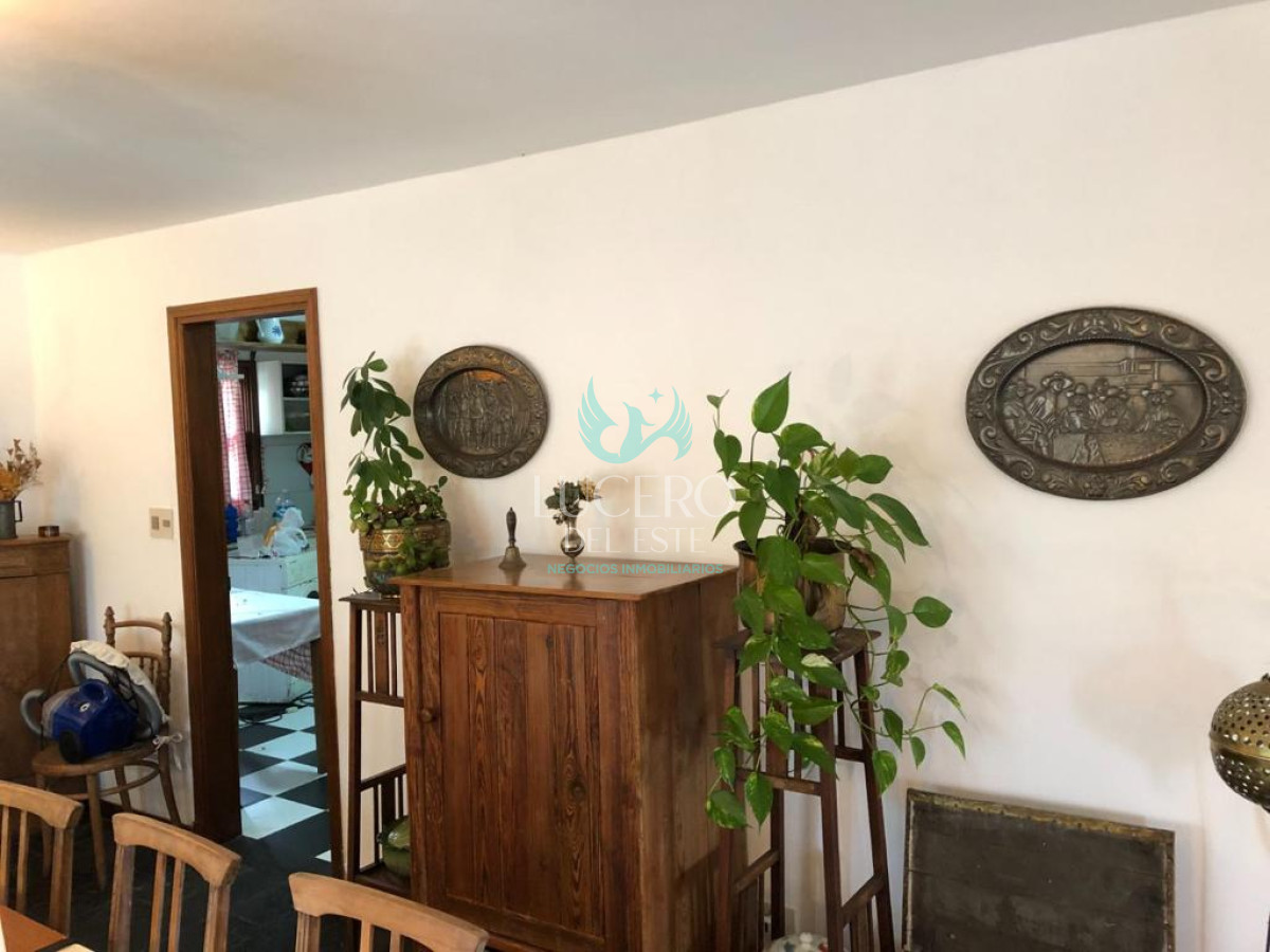 Casa ID.98 - Vendo Casa de 5 Ambientes en Montoya