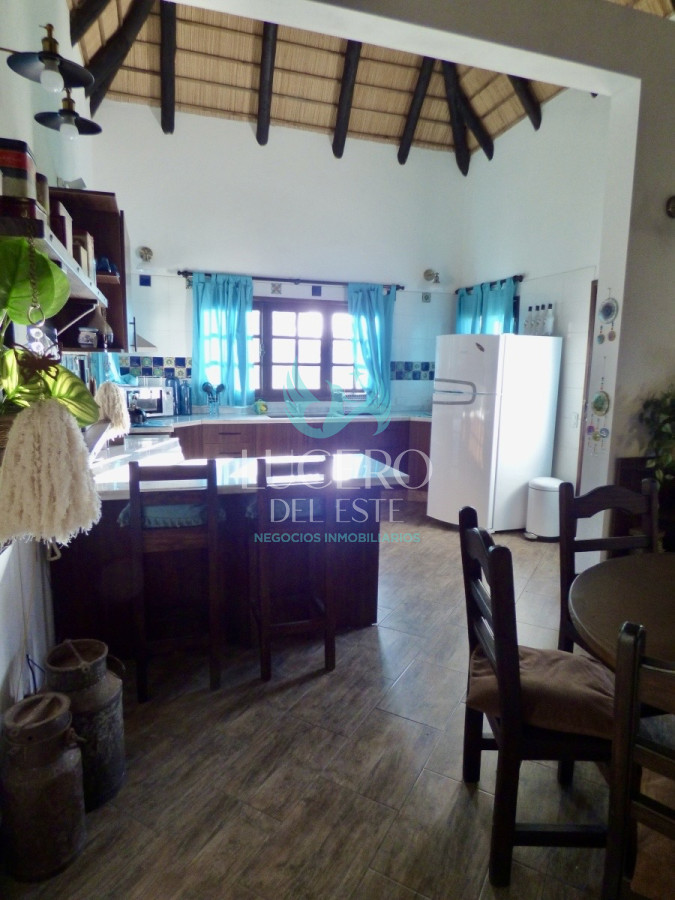 Casa ID.777 - Vendo Casa 3 Dorm 2 Baños más 2 dtos de 1 Dorm