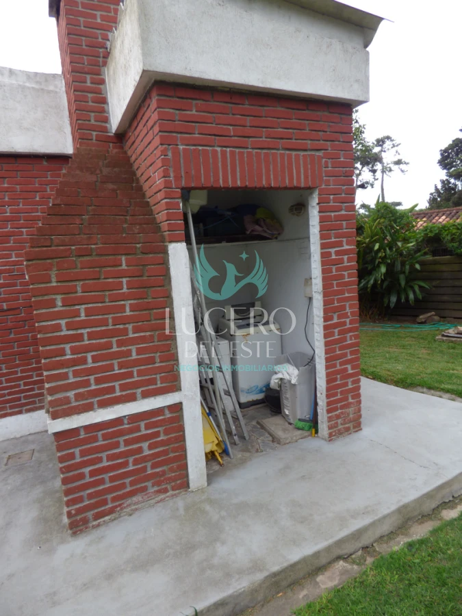 Casa ID.1713 - Alquiler anual casa de 5 Dorm 3 Baños 