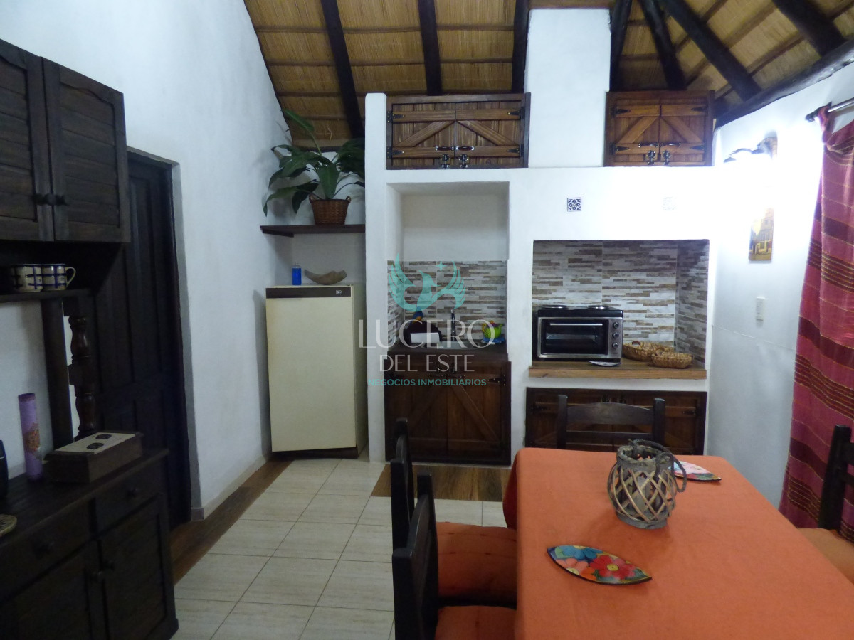 Casa ID.777 - Vendo Casa 3 Dorm 2 Baños más 2 dtos de 1 Dorm
