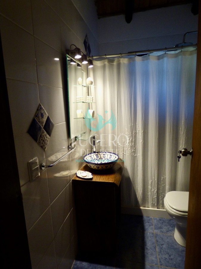 Casa ID.777 - Vendo Casa 3 Dorm 2 Baños más 2 dtos de 1 Dorm