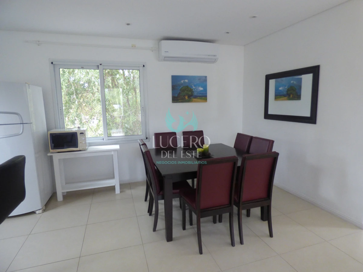 Casa ID.1541 - ALQUILO casa de 3 Dorm en el Tesoro