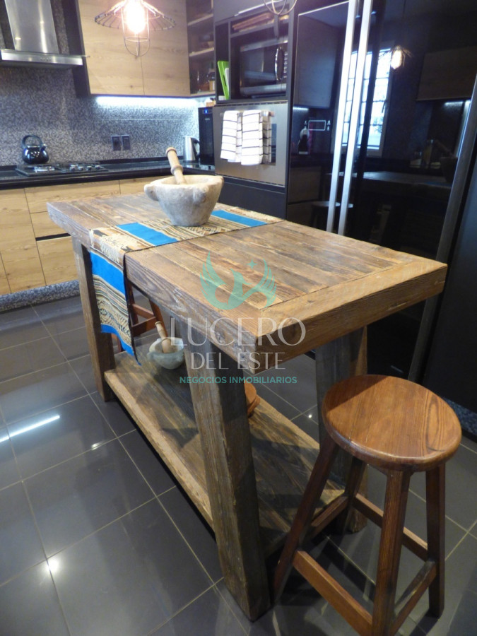 Casa ID.248 - Vendo Casa 6 Dorm 7 Baños Exclusiva, Frente al Mar