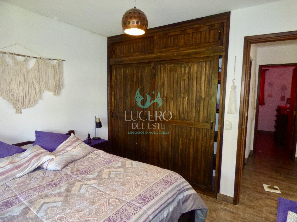 Casa ID.777 - Vendo Casa 3 Dorm 2 Baños más 2 dtos de 1 Dorm