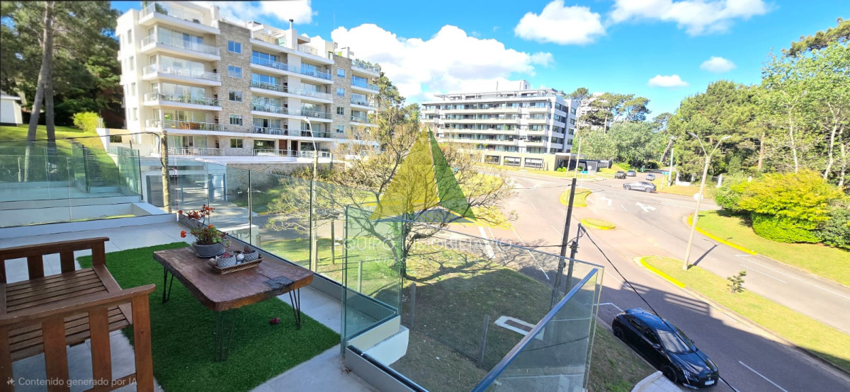 Apartamento de 2 Dormitorios en Mansa, Punta del Este - Ref : EQP8284 - EQU8284A