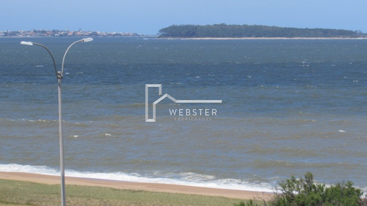 Apartamento ID.2047 - Amplio apartamento 2 dormitorios, 2 baños, vista a la mansa