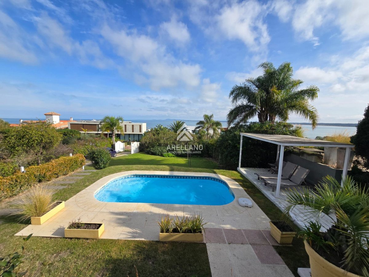 Casa ID.6583 - Venta casa 4 dormitorios Punta Ballena 