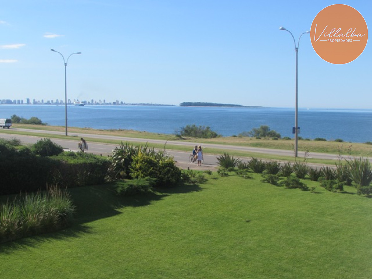 Apartamento ID.2835 - Apartamento en primera línea playa Mansa - Punta del Este