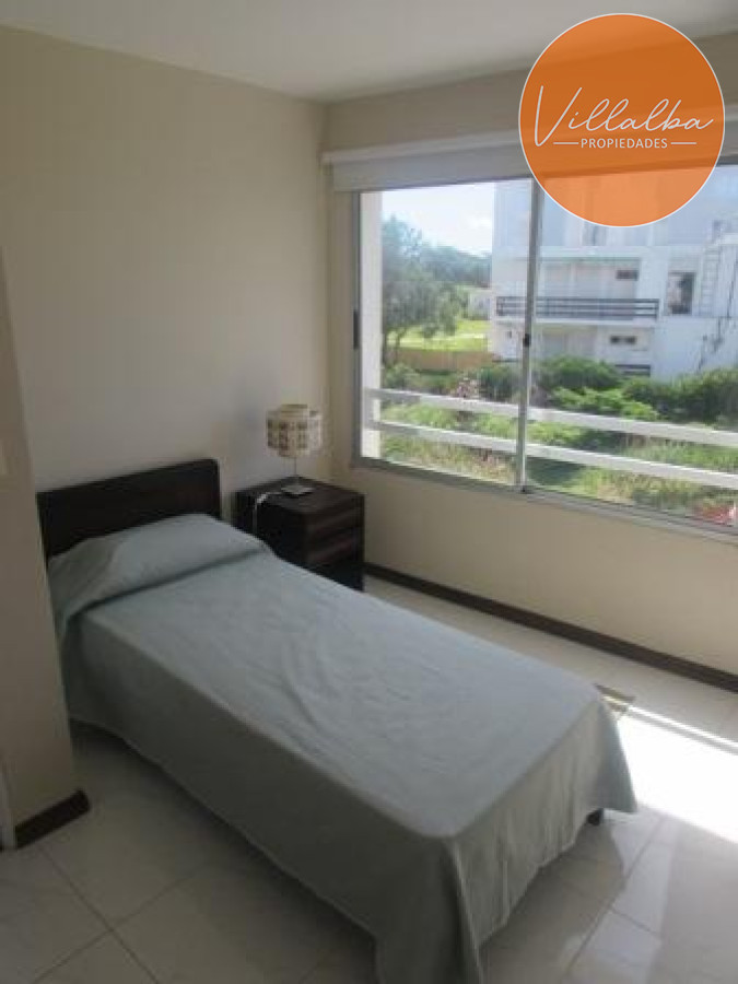 Apartamento ID.2835 - Apartamento en primera línea playa Mansa - Punta del Este