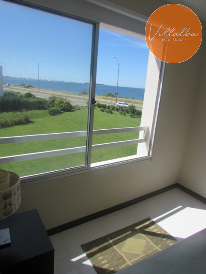 Apartamento ID.2835 - Apartamento en primera línea playa Mansa - Punta del Este