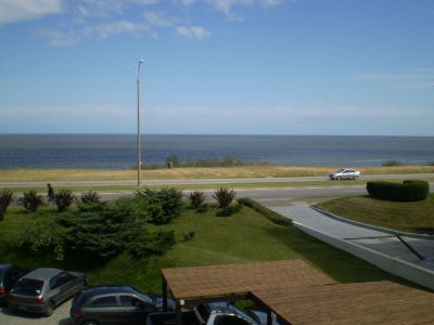 APARTAMENTO DE 3 DORMTIORIOS EN PLAYA MANSA FRENTE AL MAR