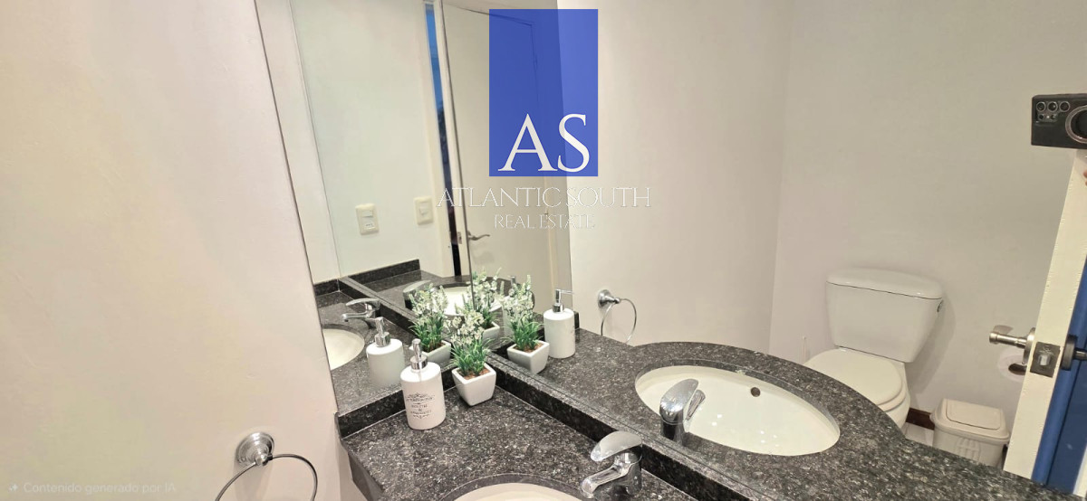 Apartamento ID.4496 - Apartamento 3 dormitorios frente al mar Playa Mansa Pinares moderno con cochera