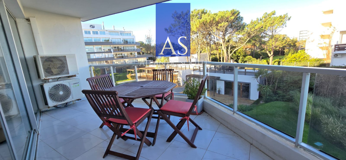 Apartamento ID.4496 - Apartamento 3 dormitorios frente al mar Playa Mansa Pinares moderno con cochera