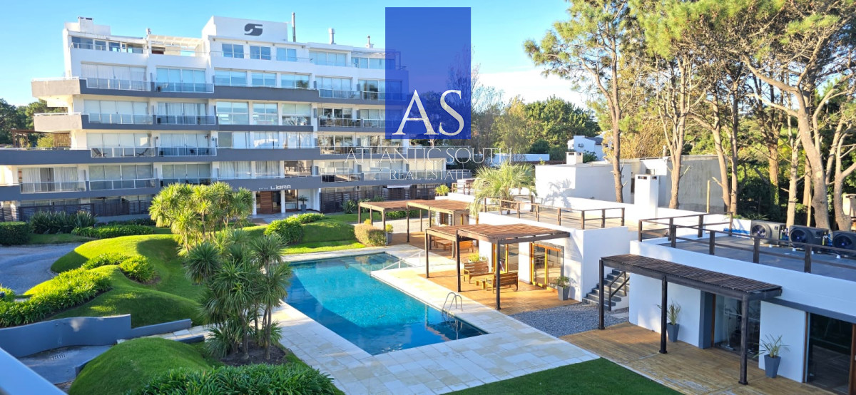 Apartamento ID.4496 - Apartamento 3 dormitorios frente al mar Playa Mansa Pinares moderno con cochera