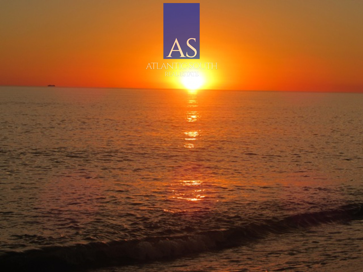 Apartamento ID.4496 - Apartamento 3 dormitorios frente al mar Playa Mansa Pinares moderno con cochera